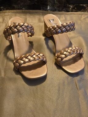 Bellini Fuss Women's Chunky Heel Sandals